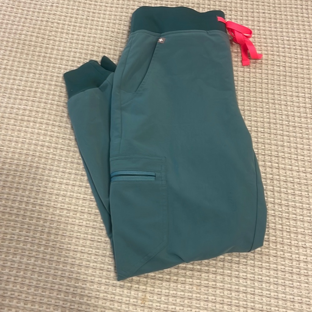 NWOT Sm hydrogreen Zamora joggers